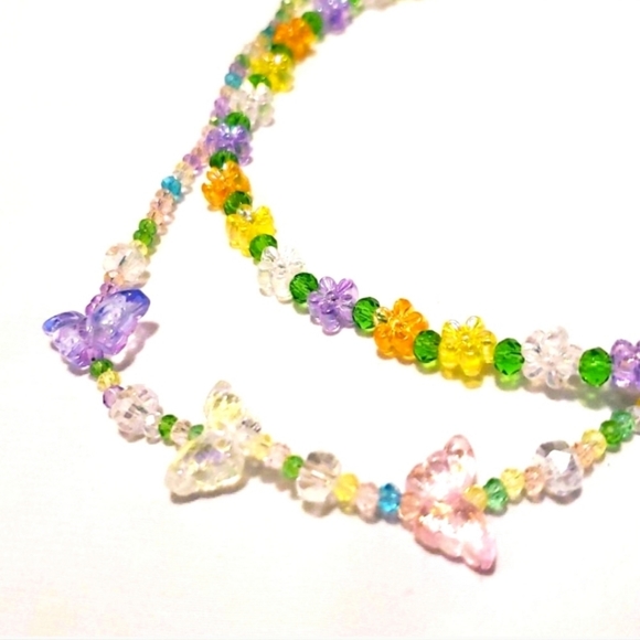 Plastic Jewelry Bundle - Picture 4 of 6